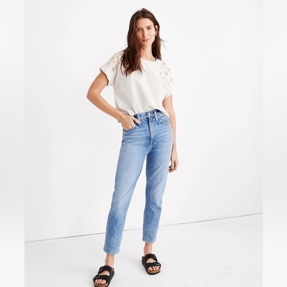 NWOT Madewell Jeans The Momjean in Melva Wash | Size 25 - Picture 16 of 16